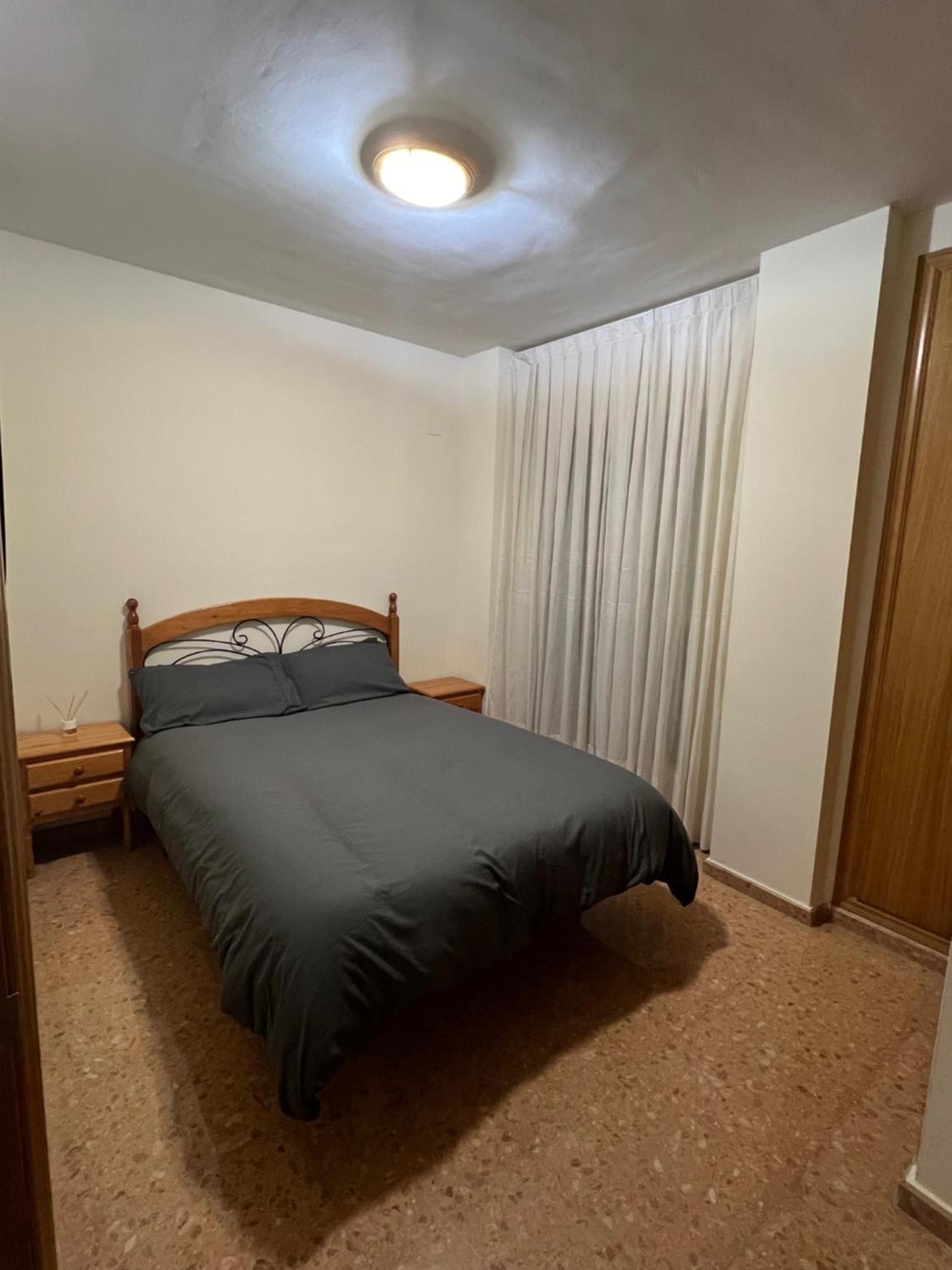 Habitacion Doble Con Bano Privado Daire Valensiya Dış mekan fotoğraf