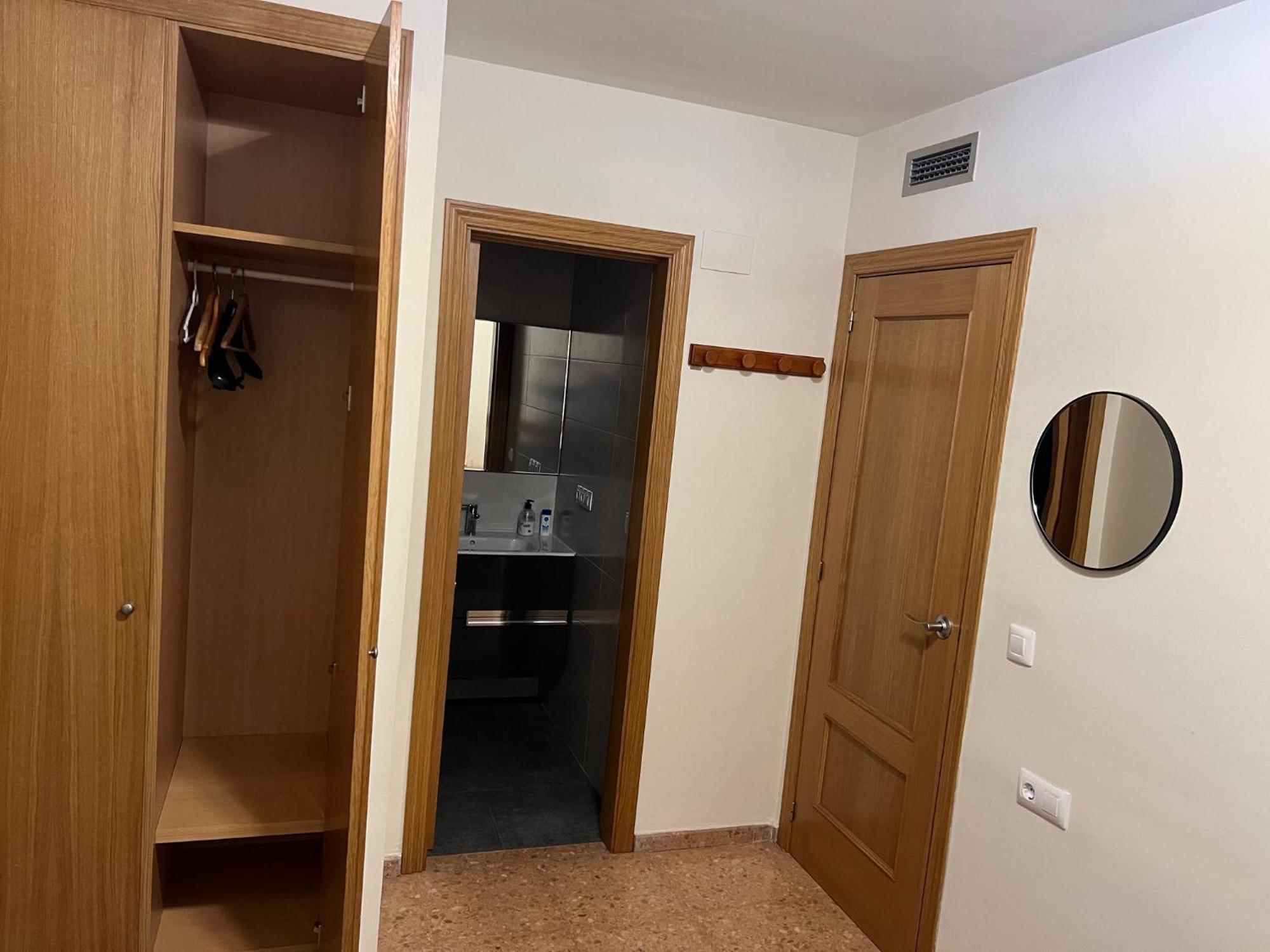 Habitacion Doble Con Bano Privado Daire Valensiya Dış mekan fotoğraf