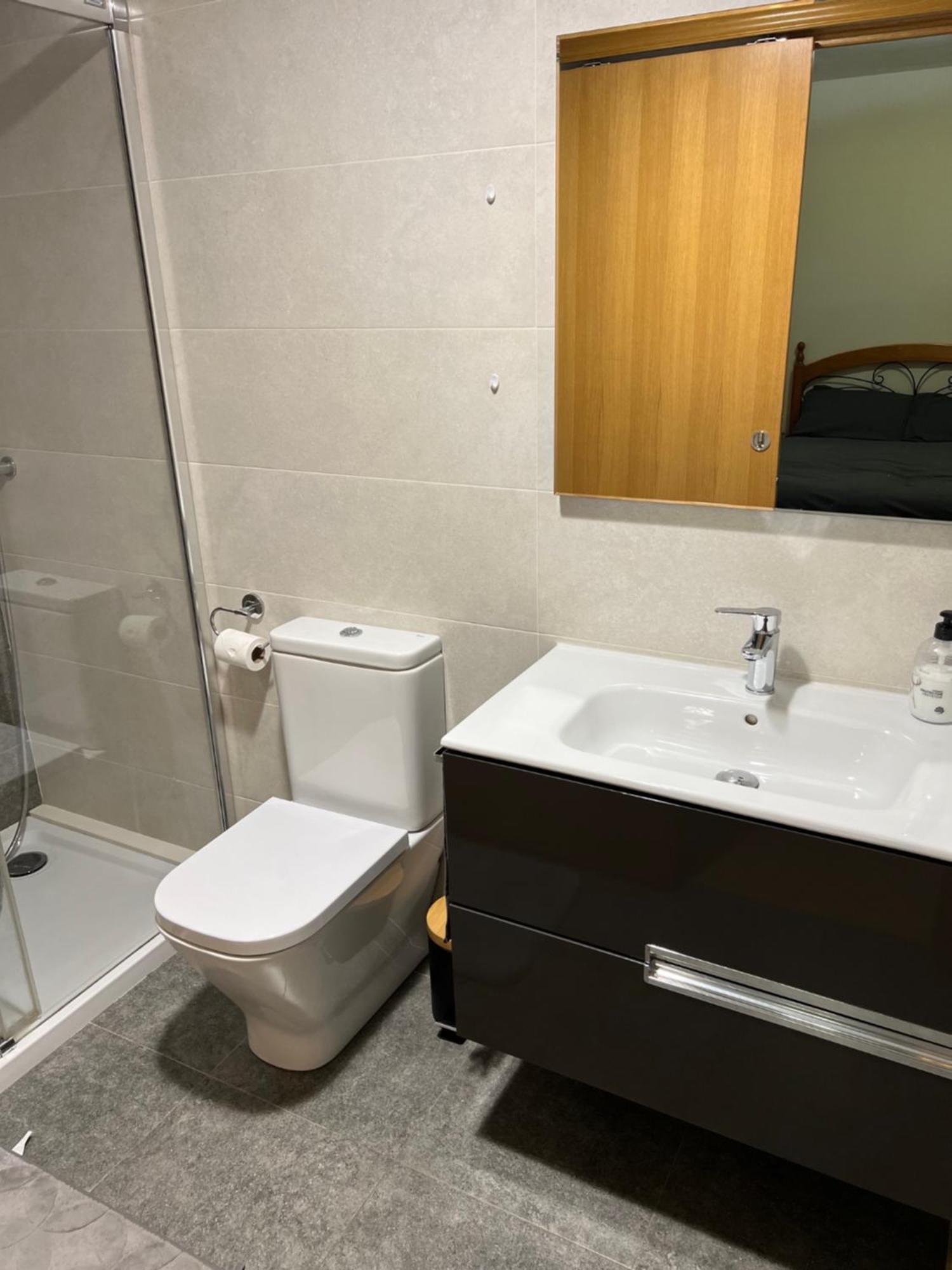 Habitacion Doble Con Bano Privado Daire Valensiya Dış mekan fotoğraf